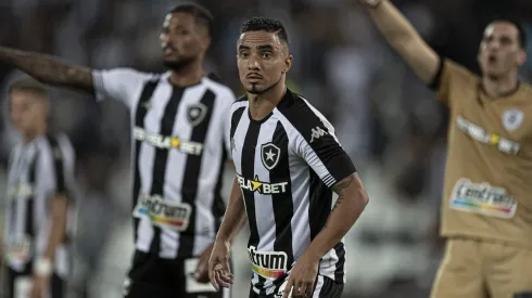 Rafael, ex-jogador do Botafogo, durante partida contra o Boavista, pelo Campeonato Carioca de 2022. Foto: Jorge Rodrigues/AGIF
