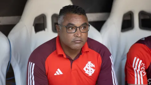 CE – FORTALEZA – 08/12/2024 – BRASILEIRO A 2024, FORTALEZA X INTERNACIONAL – roger machado tecnico do Internacional durante partida contra o Fortaleza no estadio Arena Castelao pelo campeonato Brasileiro A 2024. Foto: Baggio Rodrigues/AGIF