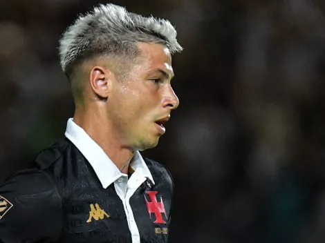 Capasso volta a ser relacionado no Vasco e motivo chama atenção