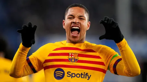Vitor Roque em partida pelo Barcelona. Foto: Juan Manuel Serrano Arce/Getty Images