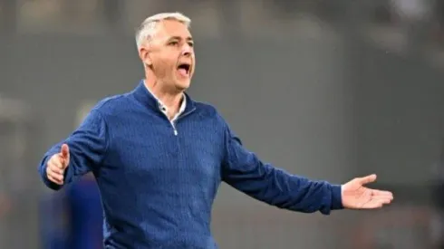 Tiago Nunes confirma negociação entre Grêmio e Universidad Católica por goleiro