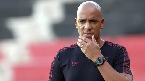 Pepa tecnico do Sport durante partida contra o Decisao no estadio Ilha do Retiro pelo campeonato Pernambucano 2025. Foto: Rafael Vieira/AGIF