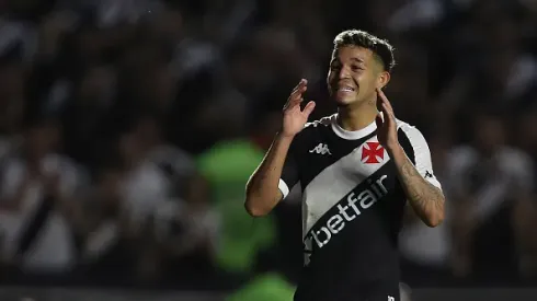 Adson jogador do Vasco