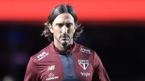 SP – SAO PAULO – 03/03/2025 – PAULISTA 2025, SAO PAULO X NOVORIZONTINO – Luis Zubeldia tecnico do Sao Paulo durante partida contra o Novorizontino no estadio Morumbi pelo campeonato Paulista 2025. Foto: Marcello Zambrana/AGIF