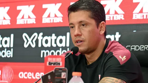 Thiago Carpini técnico do Vitória