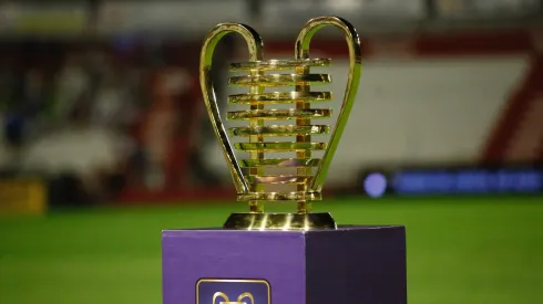 Taça da Copa do Nordeste antes do jogo entre Náutico x Fortaleza, valido pela Copa do Nordeste 2019, partida realizada no estadio dos Aflitos, em Recife, nesta terça – feira (15) Foto: Paulo Paiva/AGIF