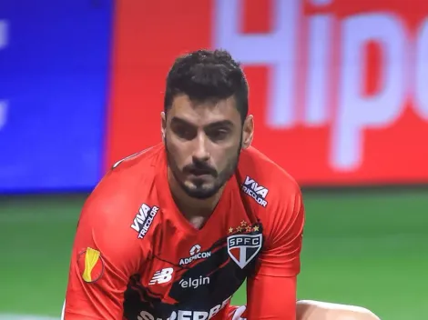 Rafael, do São Paulo, toma atitude envolvendo presidente da FPF