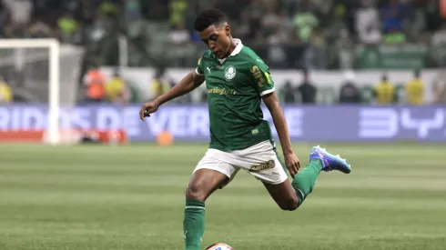 Vanderlan jogador do Palmeiras durante partida contra o Bragantino no estadio Arena Allianz Parque pelo campeonato Paulista 2025.