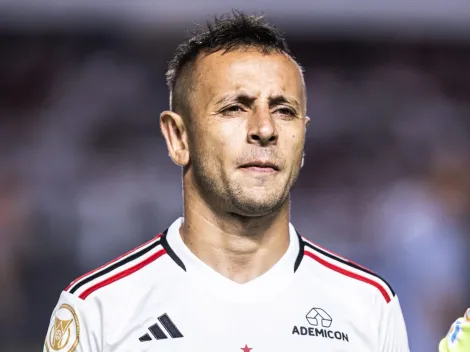 Rafinha contratado pelo Corinthians tem aprovação na hora da Fiel