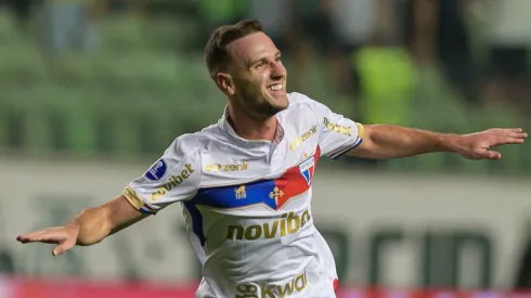Pochettino jogador do Fortaleza comemora seu gol durante partida contra o America-MG no estadio Independencia pelo campeonato Copa Sul-Americana 2023.
