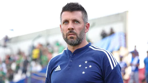 Paulo Pezzolano tecnico do Cruzeiro durante partida contra o America-MG no estadio Arena do Jacare pelo campeonato Mineiro 2023.