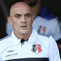 Técnico do Santa Cruz, Itamar Schülle, recebe apoio de dirigente e garantia de não demissão