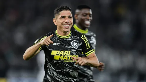 Savarino jogador do Botafogo comemora seu gol durante partida contra o Vasco no estadio Engenhao pelo campeonato Brasileiro A 2024.