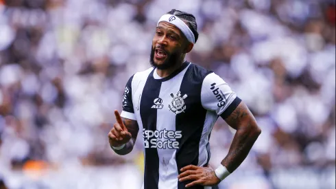 Depay jogador do Corinthians durante partida contra o Cruzeiro no estadio Arena Corinthians pelo campeonato Brasileiro A 2024.