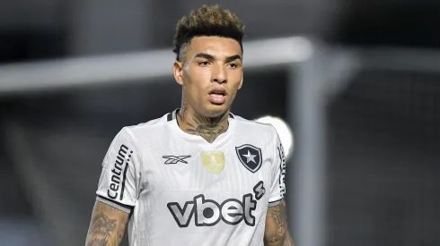 RJ – RIO DE JANEIRO – 23/02/2025 – CARIOCA 2025, VASCO X BOTAFOGO – Igor Jesus jogador do Botafogo durante partida contra o Vasco no estadio Sao Januario pelo campeonato Carioca 2025. Foto: Thiago Ribeiro/AGIF