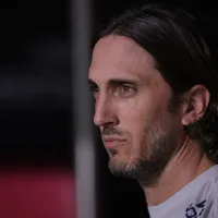 Luís Zubeldía muda ataque do São Paulo contra o Santos após lesão de Calleri