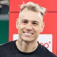 Desejado no Grêmio, Róger Guedes toma decisão e retorno ao Brasil nesta temporada não vai acontecer