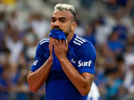Fabrício Bruno leva 3° amarelo por reclamação e torcida do Cruzeiro detona