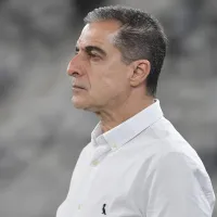 Fluminense toma atitude ousada de olho no clássico contra o Botafogo e notícia chega em Renato Paiva