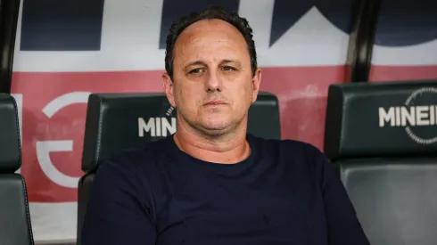 MG – BELO HORIZONTE – 25/10/2023 – BRASILEIRO A 2023, CRUZEIRO X BAHIA – Rogerio Ceni tecnico do Bahia durante partida contra o Cruzeiro no estadio Mineirao pelo campeonato Brasileiro A 2023. Foto: Gilson Lobo/AGIF