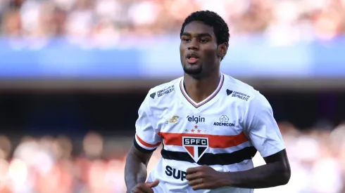 SP – SAO PAULO – 20/04/2025 – BRASILEIRO A 2025, SAO PAULO X SANTOS – Lucas Ferreira jogador do Sao Paulo durante partida contra o Santos no estadio Morumbi pelo campeonato Brasileiro A 2025. Foto: Marcello Zambrana/AGIF