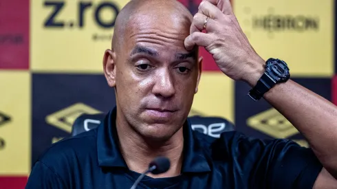 Pepa durante entrevista coletiva após confronto contra o Fortaleza no Brasileirão 2025.