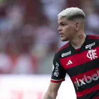Ayrton Lucas ganha força no Flamengo com respaldo de Filipe Luís: “pegavam no pé dele”