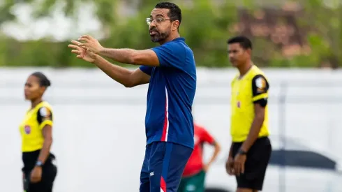 Treinador das mulheres de aço fala sobre a atuação da equipe contra o Fluminense (Reprodução/Leticia Martins/Bahia)