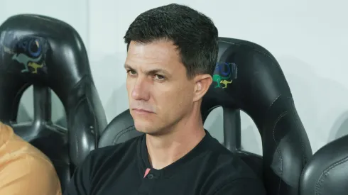 Mauricio Barbier tecnico do Athletico-PR durante partida contra o Botafogo-SP no estadio Arena da Baixada pelo campeonato Brasileiro B 2025. Foto: Robson Mafra/AGIF