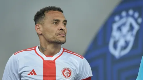 Alan Patrick jogador do Internacional durante partida contra o Flamengo no estádio Maracanã pelo campeonato Brasileiro A 2025. Foto: Thiago Ribeiro/AGIF