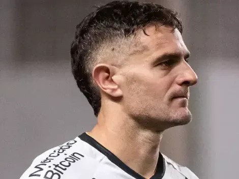 Jogada inusitada de Vegetti chama atenção no Vasco x Flamengo