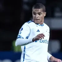 Com estreia no Cruzeiro, Kauã Prates iguala feito de Ronaldo Fenômeno e Vitor Roque