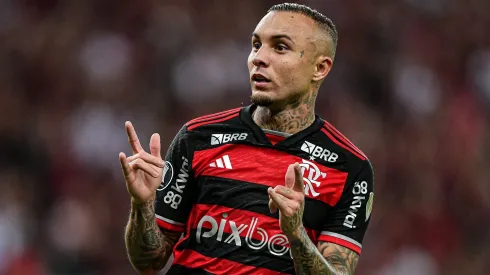Everton Cebolinha comemorando gol pelo Flamengo. Foto: Thiago Ribeiro/AGIF