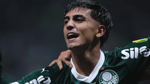 Facundo Torres jogador do Palmeiras comemora seu gol durante partida contra o Botafogo-SP no estadio Arena Allianz Parque pelo campeonato Paulista 2025.