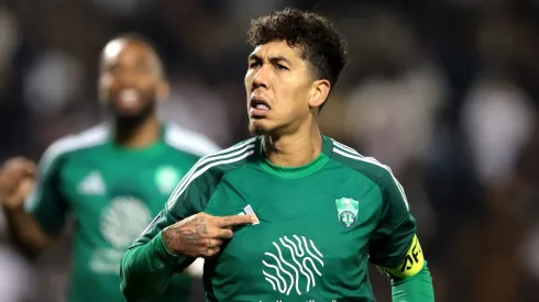 Roberto Firmino em partida pelo Al-Ahli. (Photo by Mohamed Farag/Getty Images)