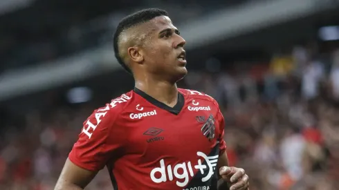 Bergson durante confronto contra o Toledo no Campeonato Paranaense de 2019.