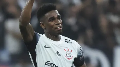 Félix Torres em partida pelo Corinthians. (Photo by Alexandre Schneider/Getty Images)