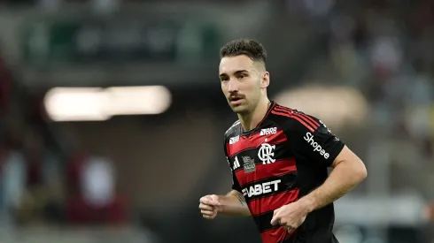 Léo Ortiz jogador do Flamengo durante partida contra o Botafogo no estádio Maracanã pelo campeonato Brasileiro A 2025. Foto: Thiago Ribeiro/AGIF
