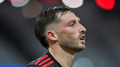 Viña se aproxima de retorno no Flamengo.