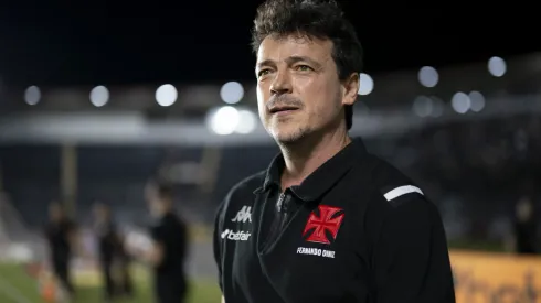 RJ – RIO DE JANEIRO – 17/05/2025 – BRASILEIRO A 2025, VASCO X FORTALEZA – Fernando Diniz tecnico do Vasco durante partida contra o Fortaleza no estadio Sao Januario pelo campeonato Brasileiro A 2025. Foto: Jorge Rodrigues/AGIF