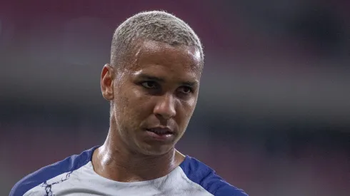 Deyverson foi polêmico em Racing x Fortaleza.