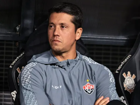 Torcida não esconde e pede demissão de Thiago Carpini