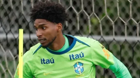 Hugo Souza, goleiro do Corinthians em treino pela Seleção Brasileira no CT Joaquim Grava. Foto: @rafaelribeirorio I CBF