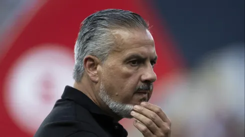 RJ – RIO DE JANEIRO – 22/02/2025 – CARIOCA 2025, FLAMENGO X MARICA – Jose Boto diretor de futebol do Flamengo antes da partida contra o Marica no estadio Maracana pelo campeonato Carioca 2025. Foto: Jorge Rodrigues/AGIF