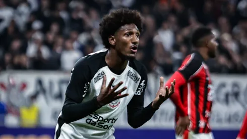 Talles Magno é cotado para começar como titular no Corinthians.