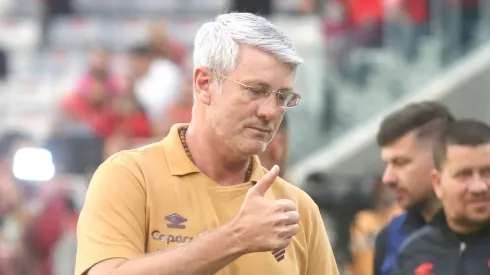 Odair Hellmann tecnico do Athletico-PR