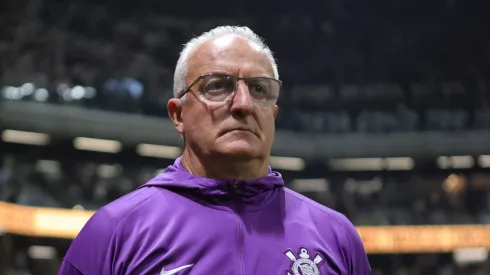 Dorival Júnior pode receber reforço no Corinthians.