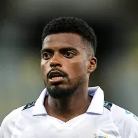 Athletico-PR negocia a contratação do zagueiro Jemerson, que está fora dos planos do Grêmio