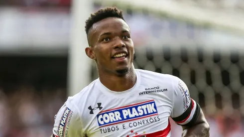 Thiago Mendes tem acordo com o São Paulo (Imagem: Foto: Ale Cabral/AGIF.)