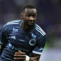 Cruzeiro recebe sondagem do Sport por Yannick Bolasie e toma decisão sobre futuro do atacante